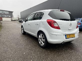Coche accidentado Opel Corsa 1.4 5drs 2014/7