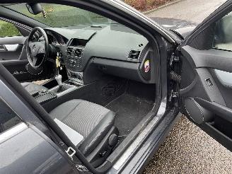 Mercedes C-klasse 200k sedan picture 11