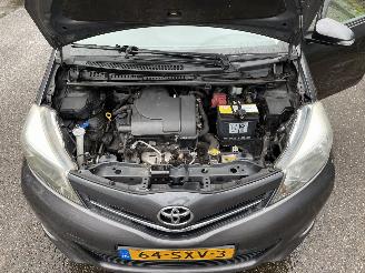 Toyota Yaris 5 drs airco picture 7