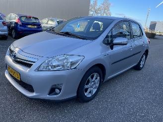 Vaurioauto  passenger cars Toyota Auris 1.8 hybrid 2011/1