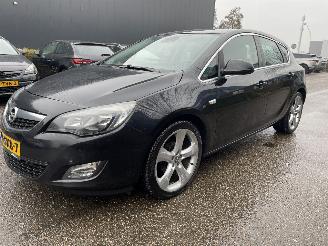 Vaurioauto  passenger cars Opel Astra 1.4T 103KW 2011/12