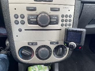 Opel Corsa 1.2 5drs airco picture 12