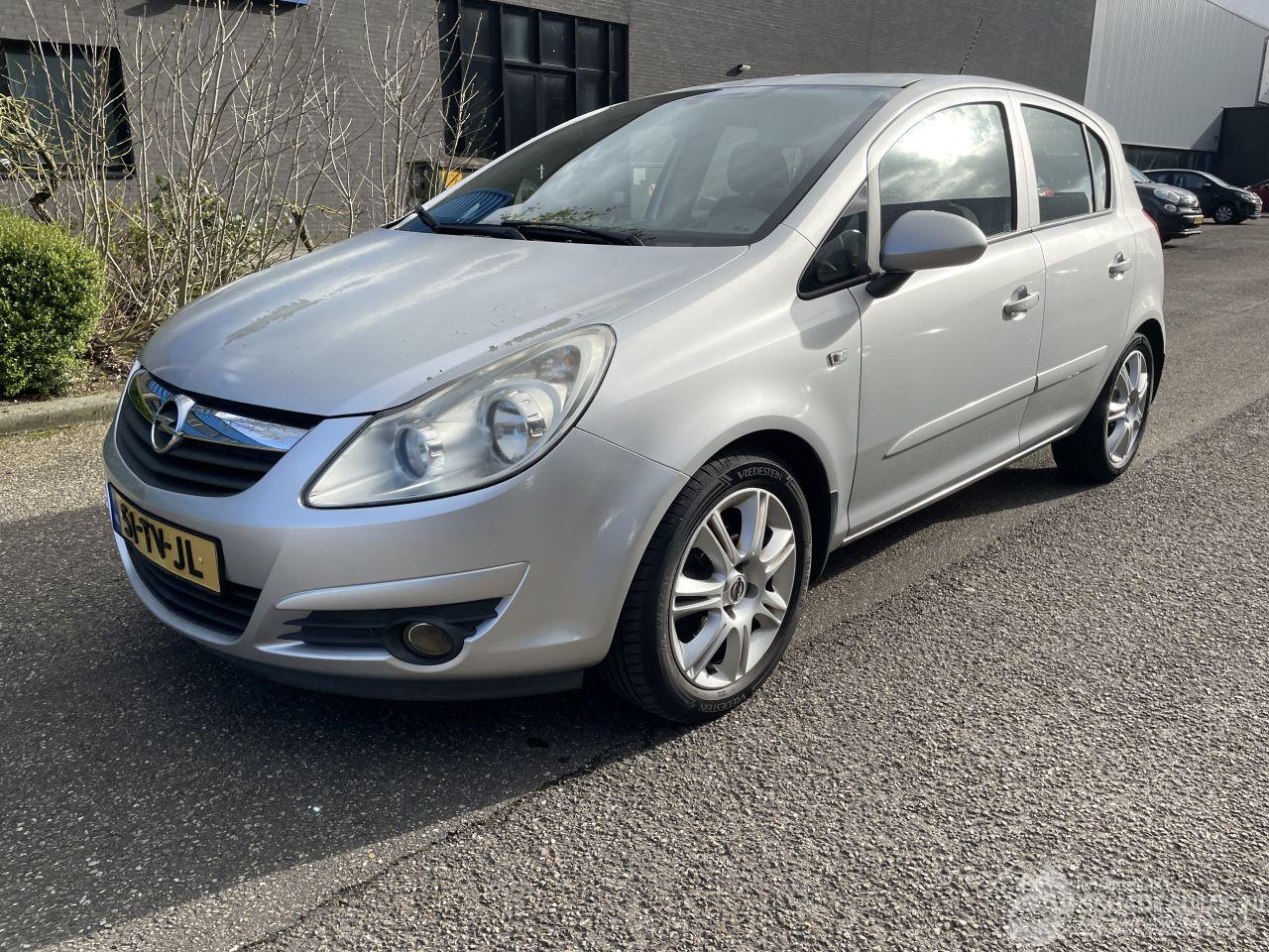 Opel Corsa 1.2 5drs airco
