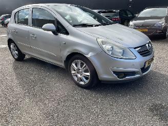 Opel Corsa 1.2 5drs airco picture 3