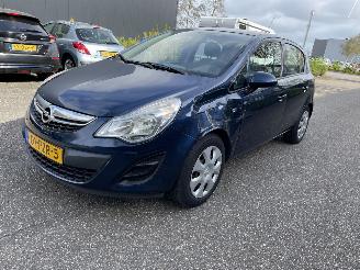 Voiture accidenté Opel Corsa 1.2 5drs airco 2011/5
