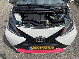 Toyota Aygo 5drs x-play picture 7