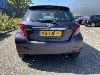 Toyota Yaris 1.3 5drs picture 5