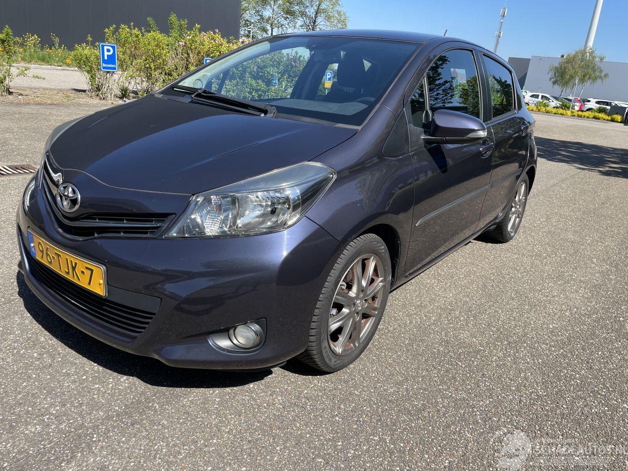 Toyota Yaris 1.3 5drs