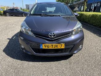 Toyota Yaris 1.3 5drs picture 2