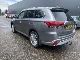 Mitsubishi Outlander 2.4 plug in hybrid picture 2