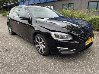 Volvo V-60 2.4 D plug in hybrid picture 2
