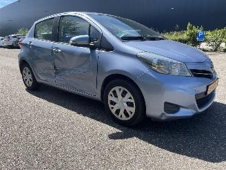 Toyota Yaris 1.3 5drs picture 4
