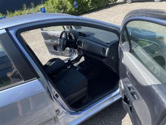 Toyota Yaris 1.3 5drs picture 9