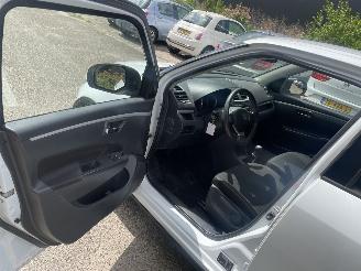 Suzuki Swift 1.2 5drs picture 9