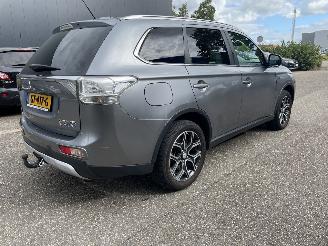 Avarii autoturisme Mitsubishi Outlander 2.0 Plug in LPG 2015/10