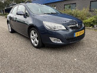 Unfallwagen Opel Astra 1.6 85kw 2013/2