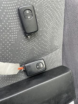 Toyota Prius 1.8 hybrid plus 7pers picture 19