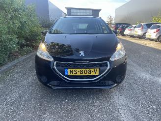 Peugeot 208 1.2 5drs picture 5