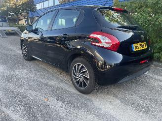 Peugeot 208 1.2 5drs picture 4