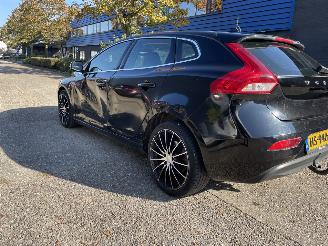 Volvo V-40 2.0d picture 2
