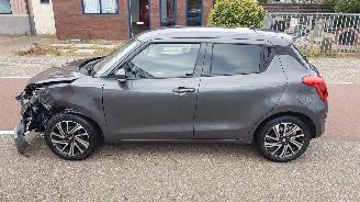 Suzuki Swift AUTOMAAT picture 2