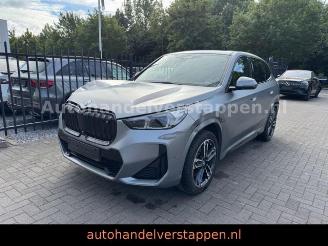 Voiture accidenté BMW iX1 30 xDrive M Sport 230KW Pano Hud Harman 2023/11