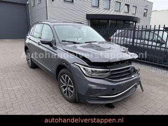 uszkodzony samochody osobowe Volkswagen Tiguan 2.0TDI Life R-Cam DAB+ LED 2022/6