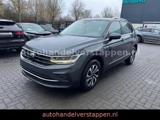 Schadeauto Volkswagen Tiguan III Active 2.0TDI LED Navi Cam 2022/6