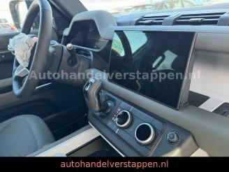 Land Rover Defender 110 X-Dynamic SE 3.0L Diesel 183KW picture 18