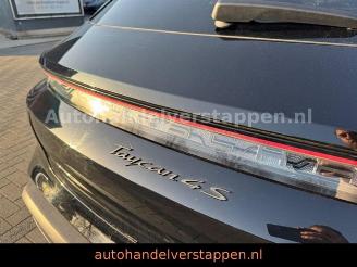 Porsche Taycan Cross Turismo 4S Glasdach picture 10