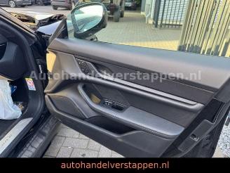 Porsche Taycan Cross Turismo 4S Glasdach picture 22