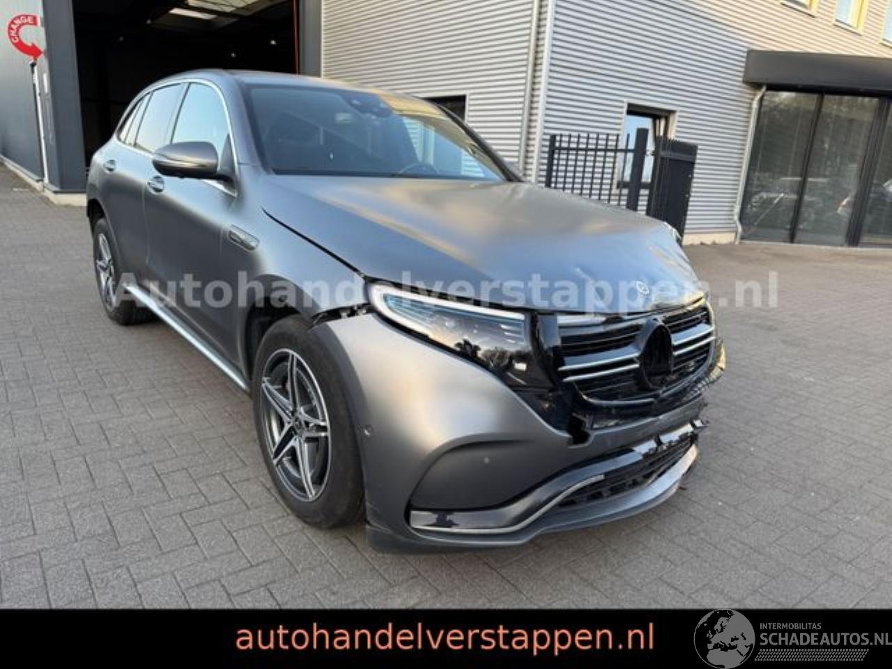 Mercedes EQC 400 4Matic AMG Sport 300KW Grau Magno