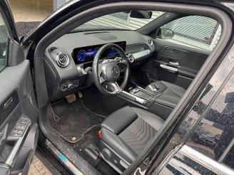 Mercedes EQB 250+ Urban 71KWH Progressive picture 6