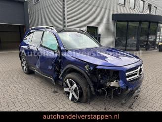 krockskadad bil auto Mercedes GLB 180 d Urban Paket Progressive 2022/9