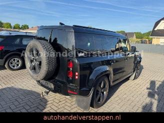 Land Rover Defender 110 D250 3.0L X-Dynamic SE Pano BLACK P picture 4