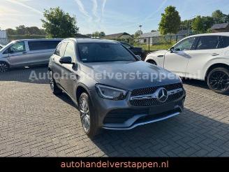 Damaged car Mercedes GLC 300e 235KW 4Matic AMG Sport 2021/9