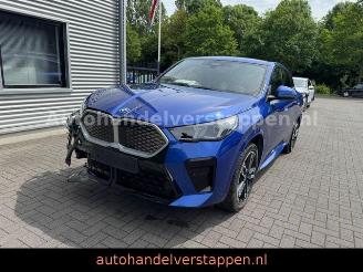Voiture accidenté BMW iX2 30 xDrive M Sport 230KW Harman NAVI AHK 2025/7