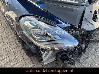 Porsche Panamera Sport Turismo 4 E-Hybrid Platinum Editi picture 10