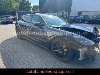 Porsche Panamera Sport Turismo 4 E-Hybrid Platinum Editi picture 2