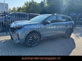 Peugeot 5008 Hybrid 136 GT Panorama 7-Sitzer picture 5