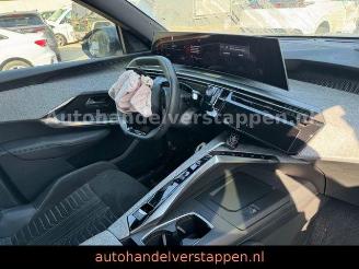 Peugeot 5008 Hybrid 136 GT Panorama 7-Sitzer picture 9