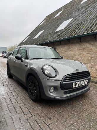 krockskadad bil auto Mini One Mini Mini 1.5 One 2019/4