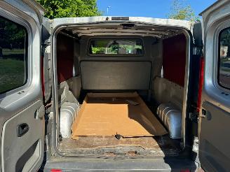 Renault Trafic T29 L2/H1 2.0 DCI 66KW picture 16