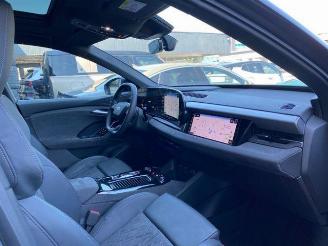 Audi Q6 e-tron Performance S line PANO/HUD/AHK/360/ picture 17