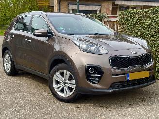 Vaurioauto  passenger cars Kia Sportage 1.6 GDI 132PK 6BAK 161NM KOPPEL 2017/10