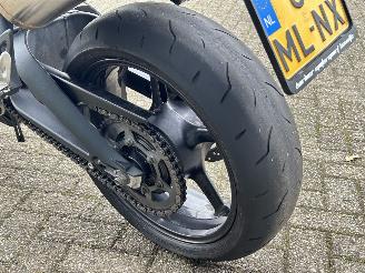 Triumph Street Triple 675 picture 13