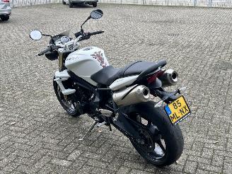 Triumph Street Triple 675 picture 5