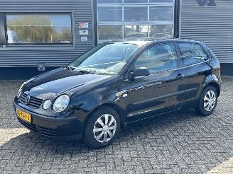 krockskadad bil auto Volkswagen Polo 1.2 2003/2