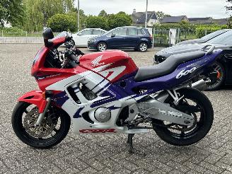 Honda CBR 600 F picture 2
