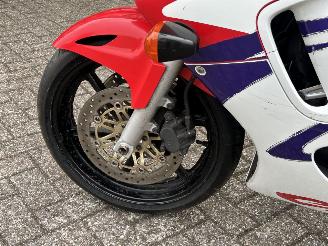 Honda CBR 600 F picture 12